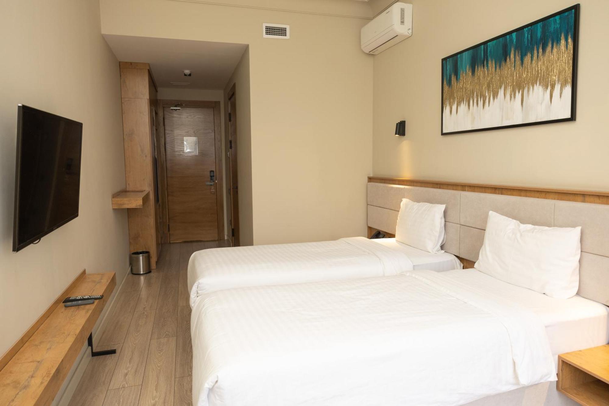 Hotel Marwa Tashkent Pool&Spa Екстер'єр фото